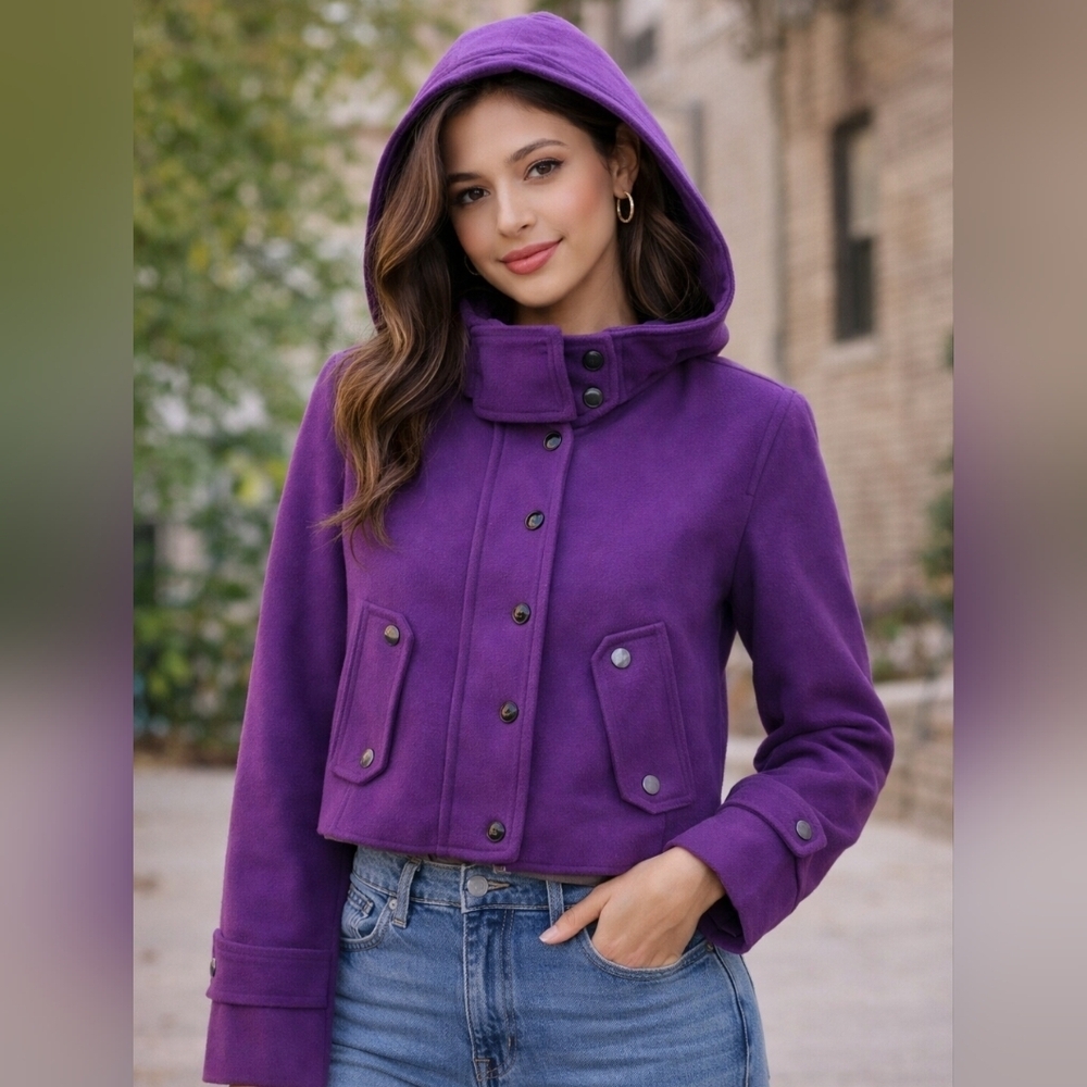 BcbgMaxAzria Woven Short Coat size Medium purple color